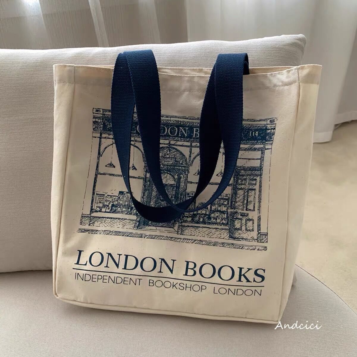 London Books Tote Bag